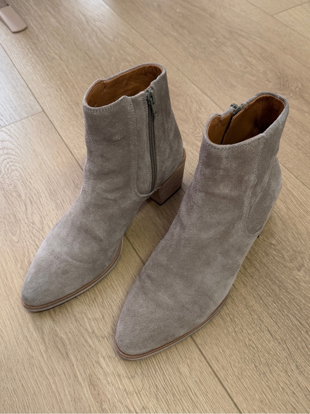 Rag & bone grey taupe suede ankle boot size 39.5